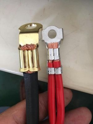 Máquina de trituração de terminais hidráulicos semiautomática de capacidade 20T para triturações de precisão