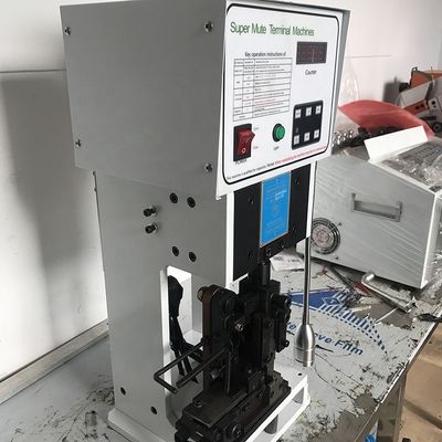 58KG Semi-automático Terminal de descolamento de fios Crimping Machine Faixa de fio 0,5-2,5mm2