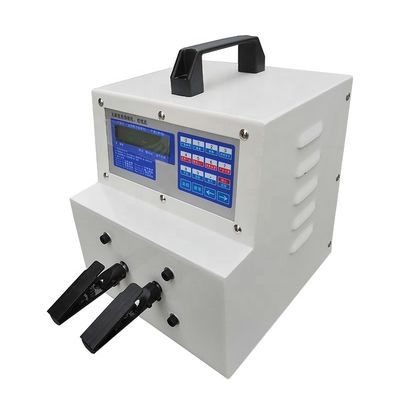Máquina de torção de cabos para um diâmetro máximo de enrolamento de 1,2 mm e 0,5-9999,9 voltas/círculos