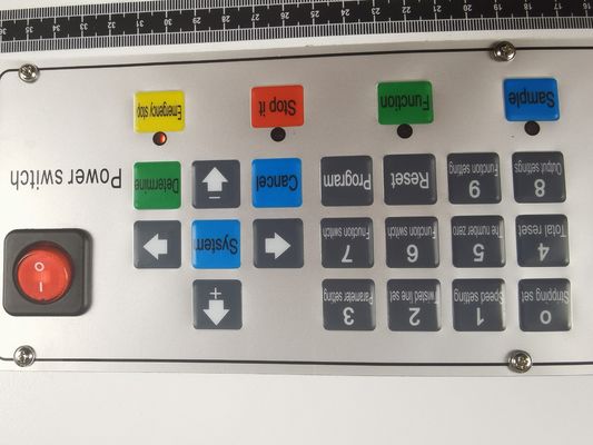 Máquina automática de corte de cabos em para resultados na faixa de fio 0,2-4 mm2