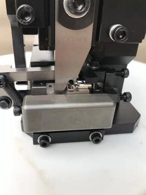 Aplicador de bandeira de 40 mm para máquina automática de terminais JST